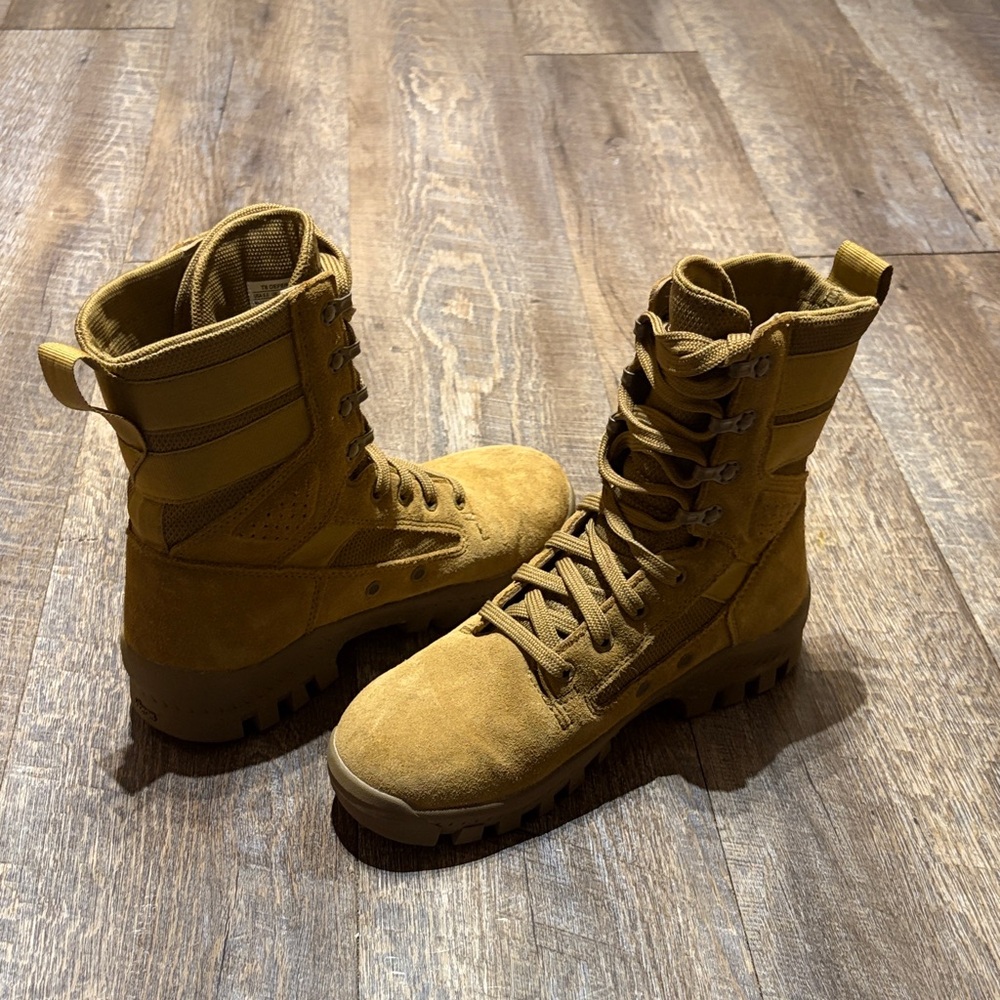 Men's Tan Combat Boots